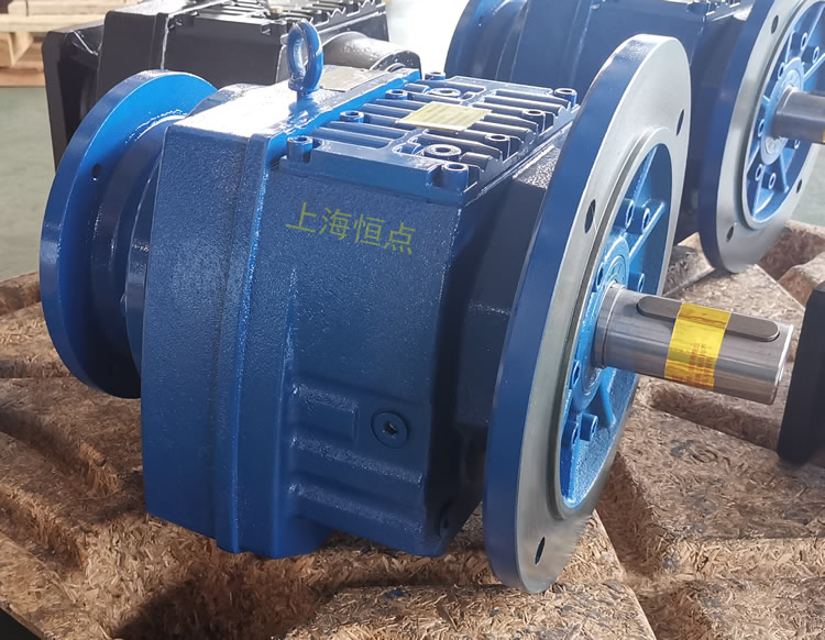 RF87減速機，輸入配法蘭B5端蓋，立式法蘭輸出，實物照片