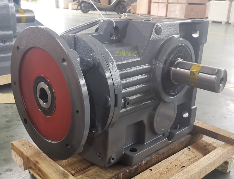 K97減速機，輸入配電機法蘭端蓋，右輸出單軸，實物圖如下