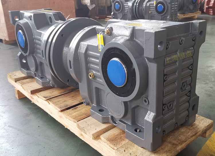 KAB87減速機 法蘭輸入 通孔輸出 實物圖 - 上海恒點